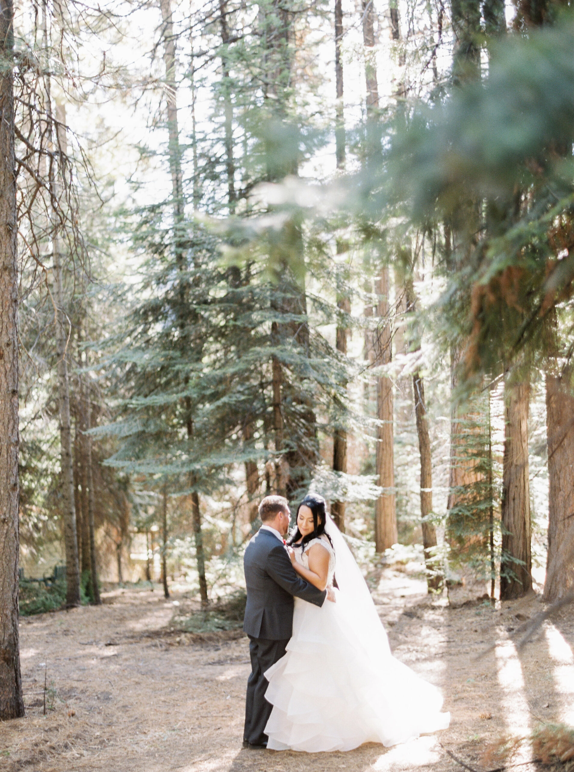Tenaya-lodge-wedding-at-yosemite-national-park-california-1-3.jpg