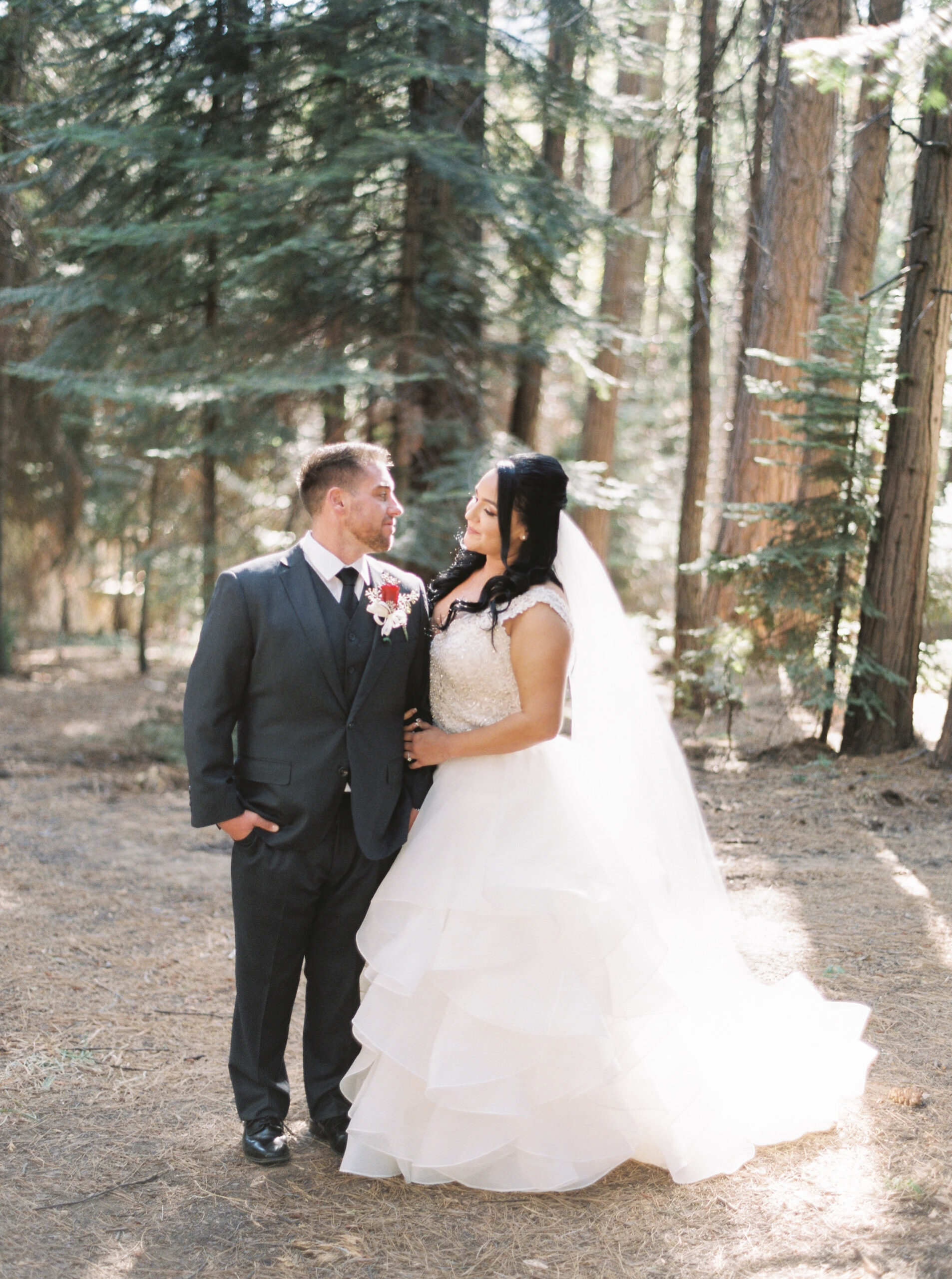 Tenaya-lodge-wedding-at-yosemite-national-park-california-43.jpg